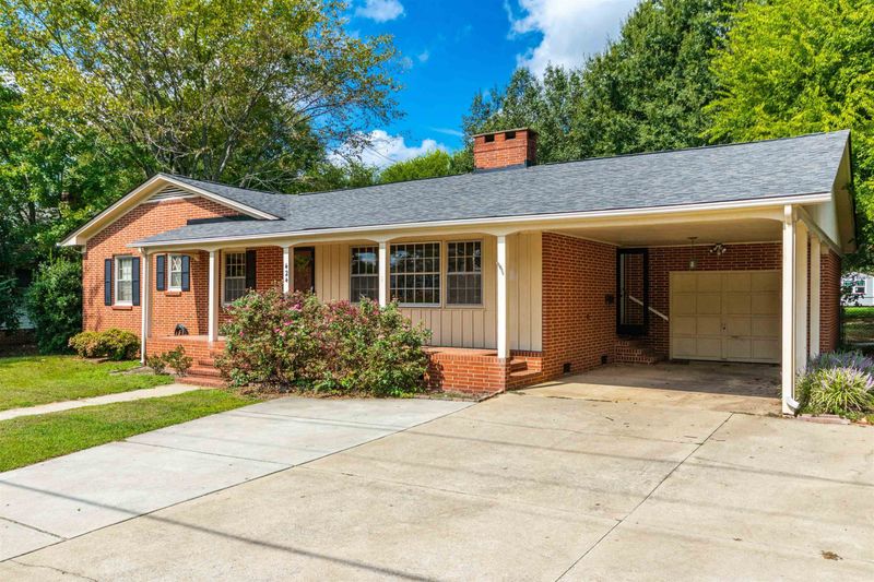 424 N Oneil St, Clayton, NC 27520