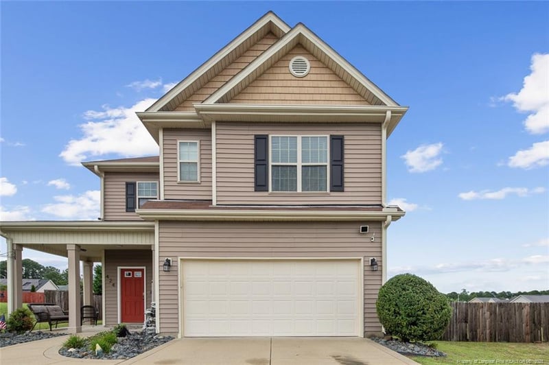 424 Scipio Ct, Hope Mills, NC 28348