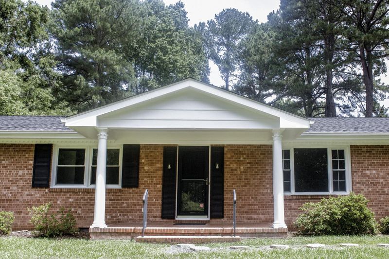 424 Valley Dr, Durham, NC 27704