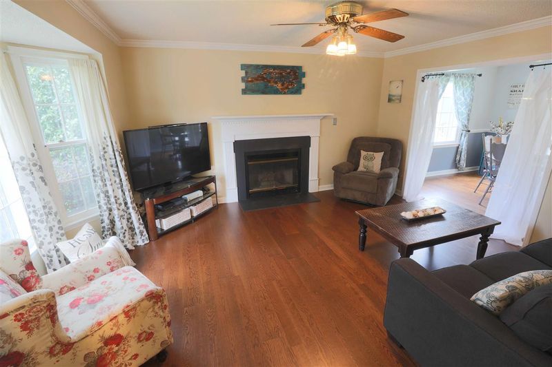 4240 Dinwiddie Ct, Raleigh, NC 27604