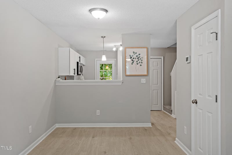4242 Kaplan Dr, Raleigh, NC 27606