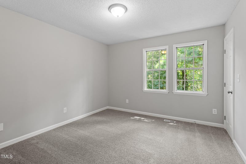 4242 Kaplan Dr, Raleigh, NC 27606