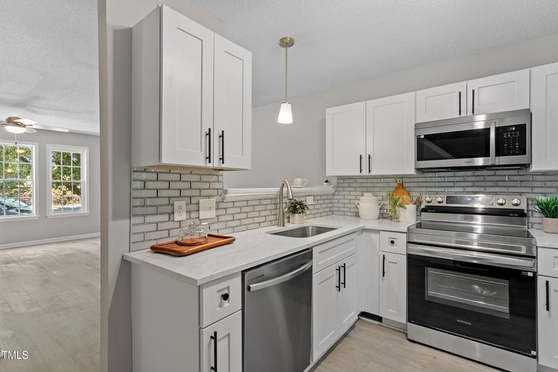 4242 Kaplan Dr, Raleigh, NC 27606