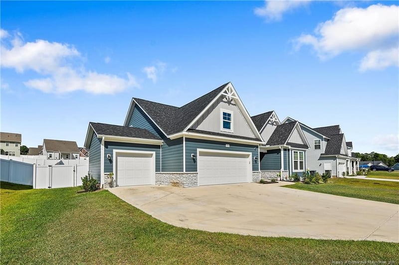4244 Dock View Rd, Fayetteville, NC 28306