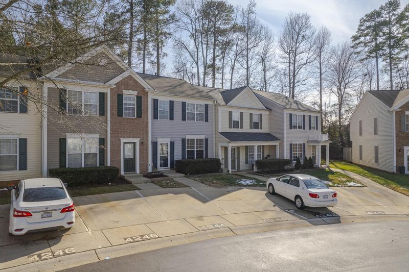 4244 Vienna Crest Dr, Raleigh, NC 27613