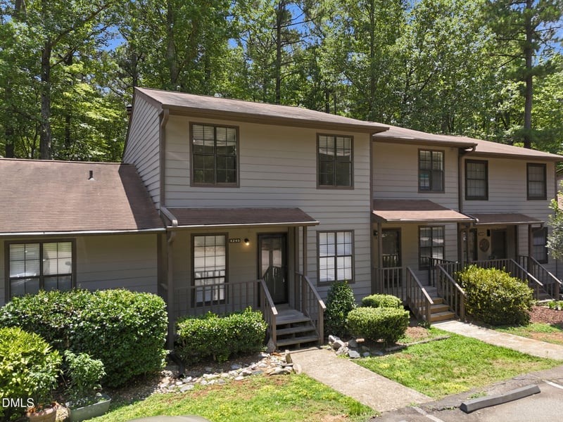4245 The Oaks Dr, Raleigh, NC 27606