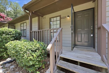 4245 The Oaks Dr, Raleigh, NC 27606
