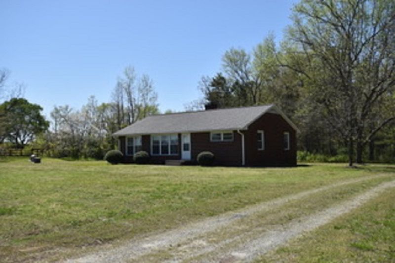 4246 N Nc 62 Hw, Burlington, NC 27217
