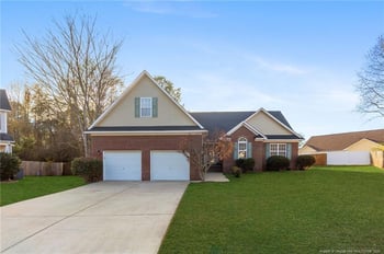4246 Pete Warner Ct, Hope Mills, NC 28348