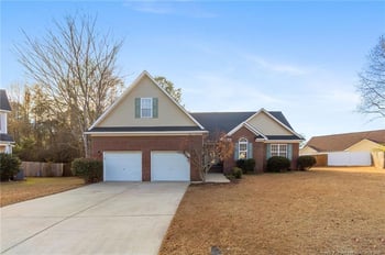 4246 Pete Warner Ct, Hope Mills, NC 28348