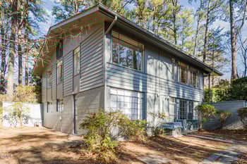 425 Brookside Dr, Chapel Hill, NC 27516