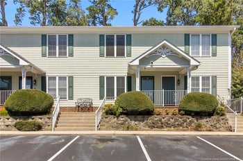 425 Cityview Ln, Fayetteville, NC 28301