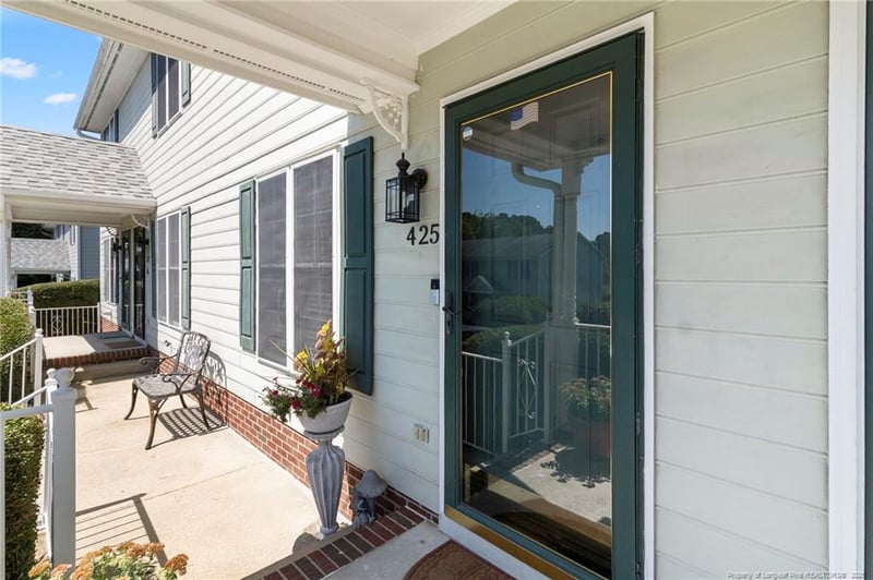 425 Cityview Ln, Fayetteville, NC 28301