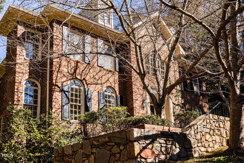 425 Deming Rd, Chapel Hill, NC 27514