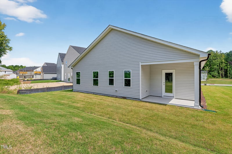 425 Hallingsfield Way, Zebulon, NC 27597