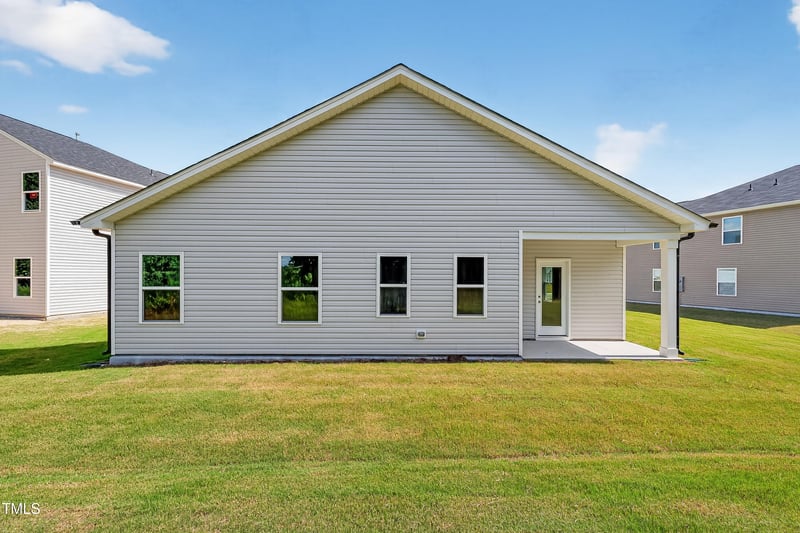425 Hallingsfield Way, Zebulon, NC 27597