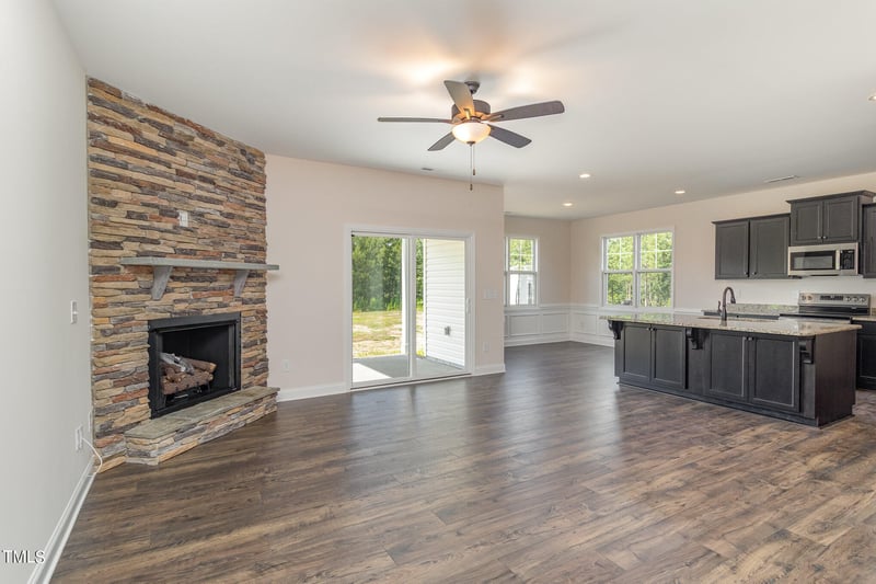 425 Jackson Pond Dr, Smithfield, NC 27577