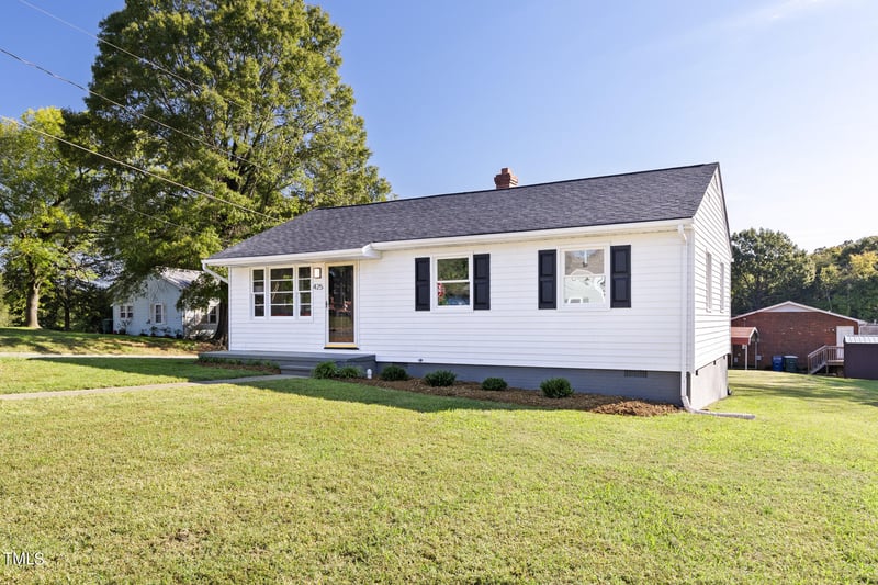 425 N Marshall St, Graham, NC 27253