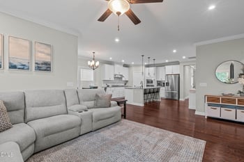 425 Oaks End Dr, Holly Springs, NC 27540