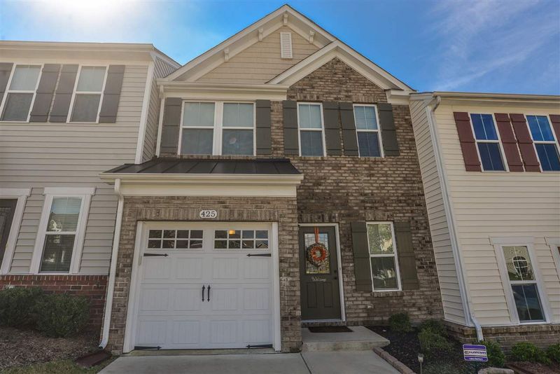 425 Panorama View Loop, Cary, NC 27519