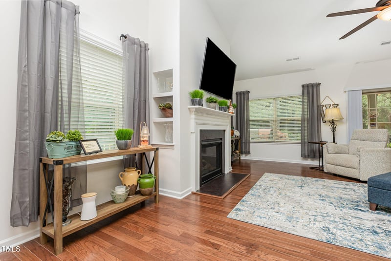 425 Pine Burr St, Fuquay Varina, NC 27526