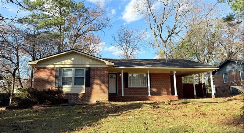 425 Platte Rd, Fayetteville, NC 28303