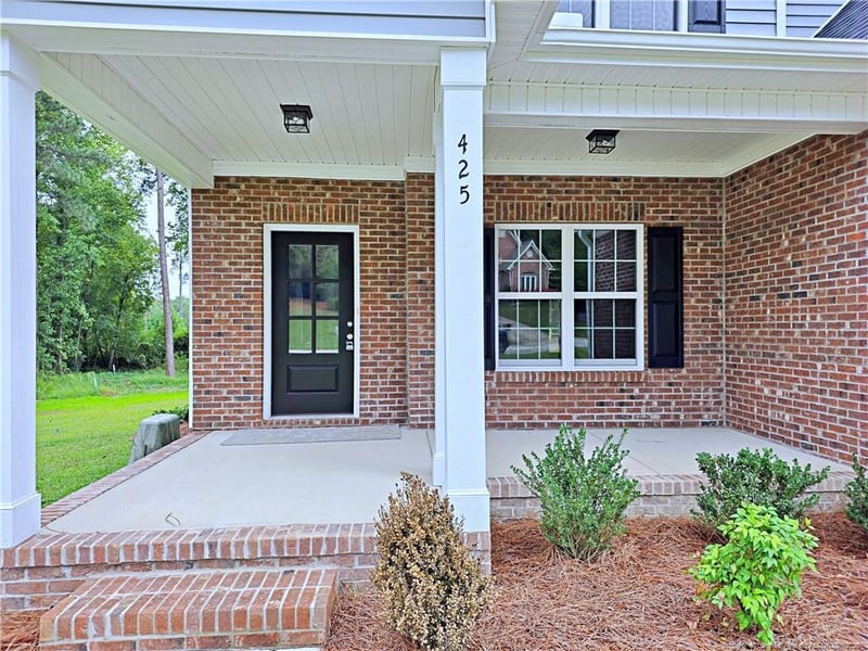 425 Shawcroft Rd, Fayetteville, NC 28311