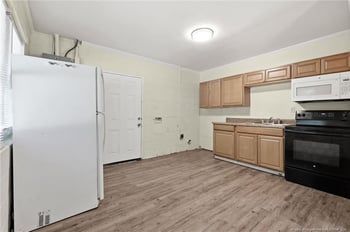 425 Squirrel St, Fayetteville, NC 28303