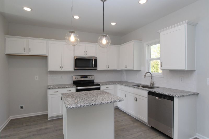 425 Sturgeon St, Smithfield, NC 27577