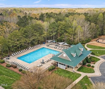 425 Turnberry Dr, Mebane, NC 27302