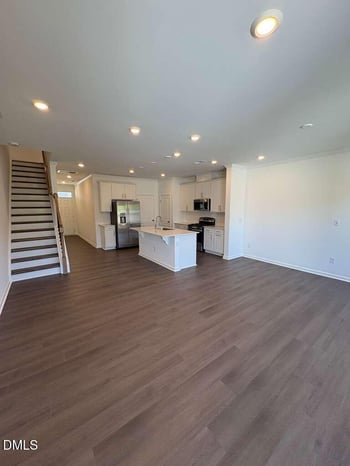 425 Venetian Dr, Sanford, NC 27330