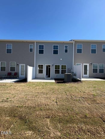 425 Venetian Dr, Sanford, NC 27330