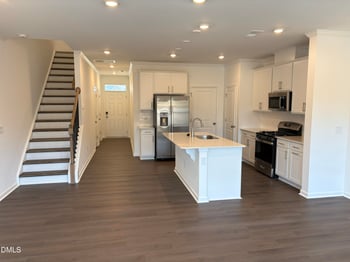 425 Venetian Dr, Sanford, NC 27332