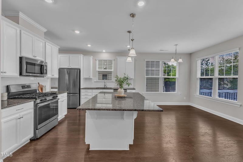 4252 Rockdell Hall St, Raleigh, NC 27616