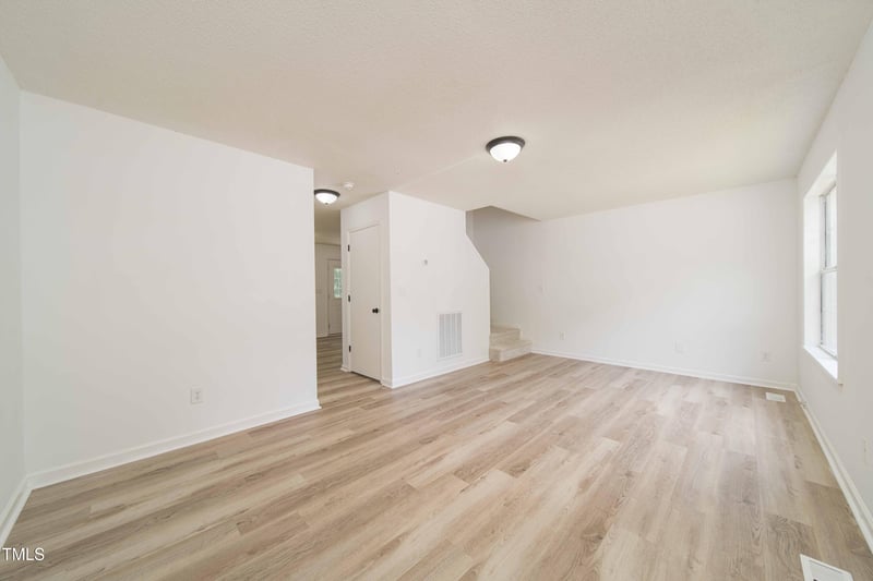 4258 Kaplan Dr, Raleigh, NC 27606