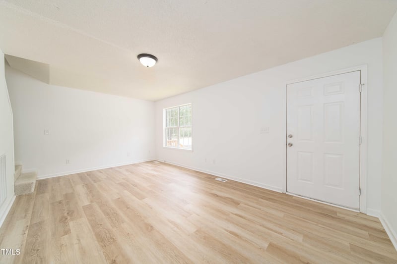 4258 Kaplan Dr, Raleigh, NC 27606