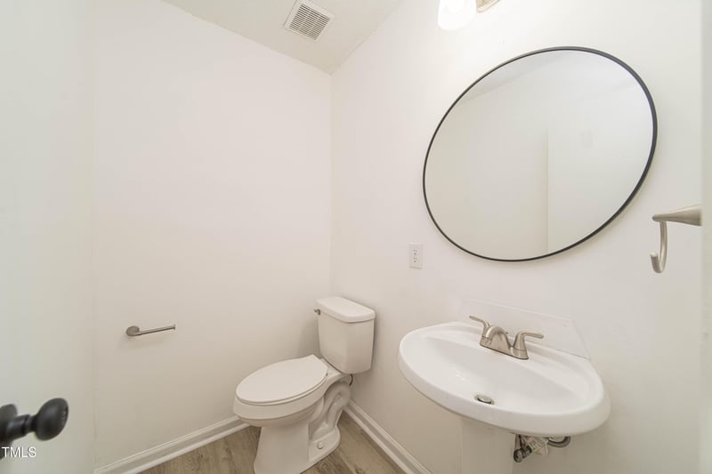 4258 Kaplan Dr, Raleigh, NC 27606