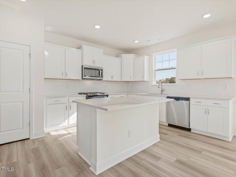 426 Adams Pointe Ct, Angier, NC 27501