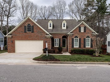 426 Fincastle Dr, Cary, NC 27513