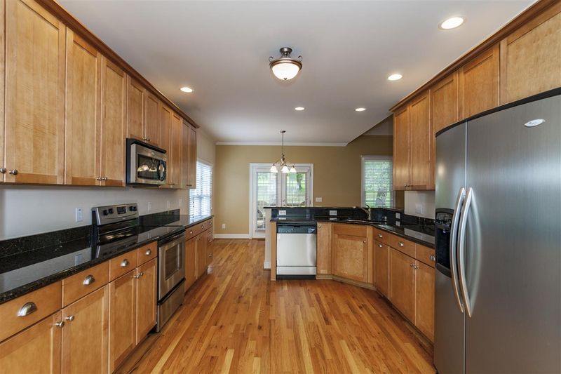 426 Kintyre Dr, Clayton, NC 27520