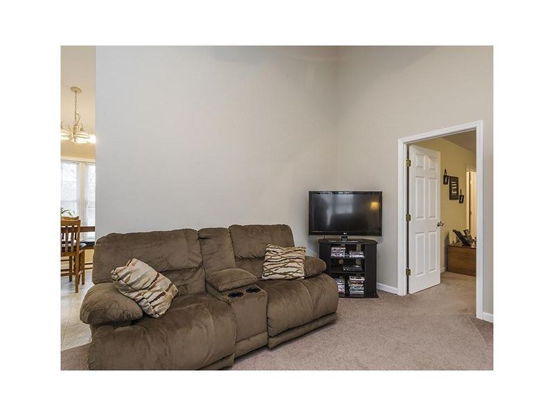 426 Macarthur Ln, Burlington, NC 27217