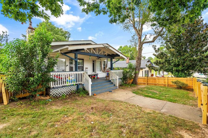 426 N Main St, Burlington, NC 27217