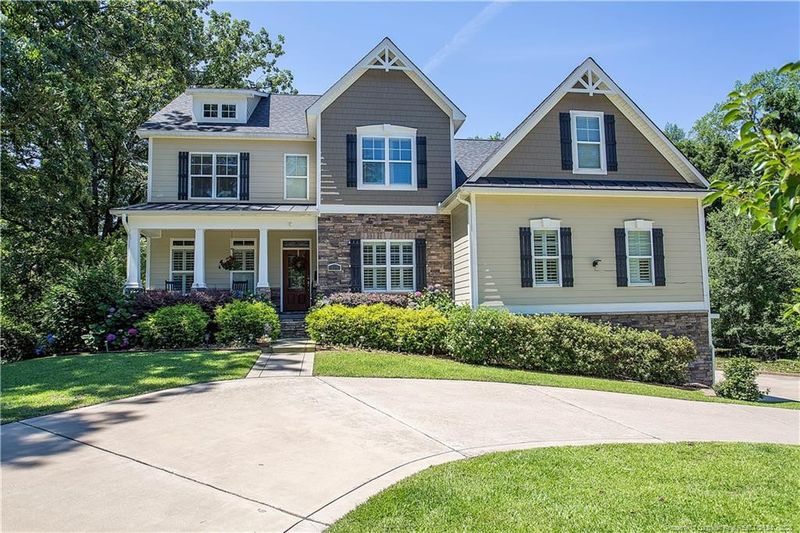 426 Southampton Ct, Fayetteville, NC 28305