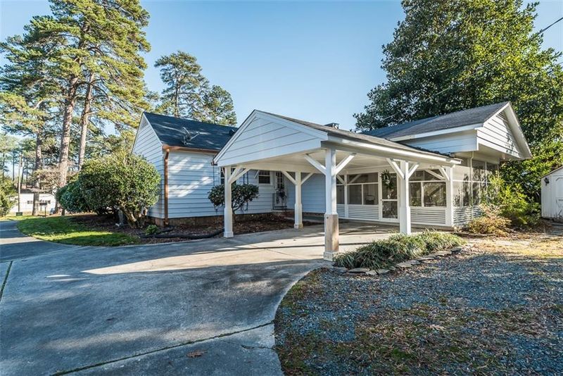 426 Tarleton Ave, Burlington, NC 27215