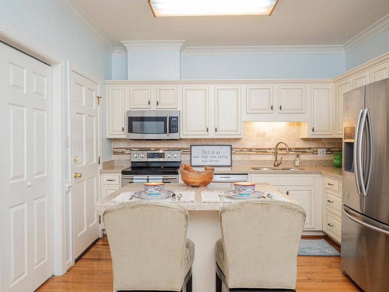 426 Van Thomas Dr, Raleigh, NC 27615