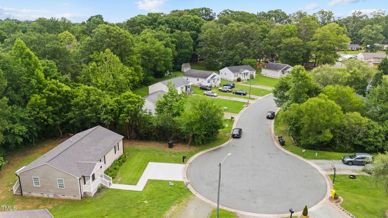 427 Elm Ct, Burlington, NC 27217