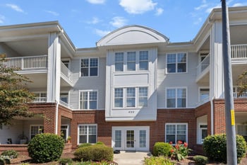 427 Eyam Hall Ln, Apex, NC 27502