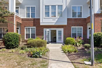 427 Eyam Hall Ln, Apex, NC 27502