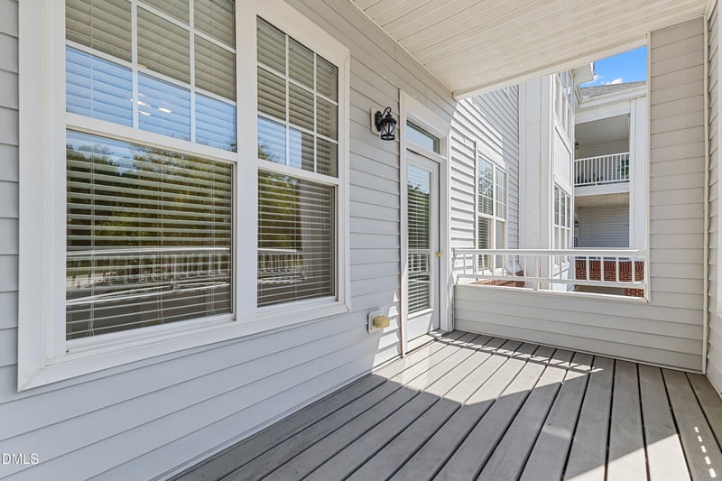 427 Eyam Hall Ln, Apex, NC 27502