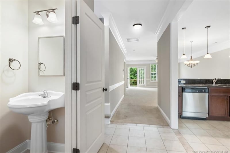 427 Georgetown Cir, Fayetteville, NC 28314